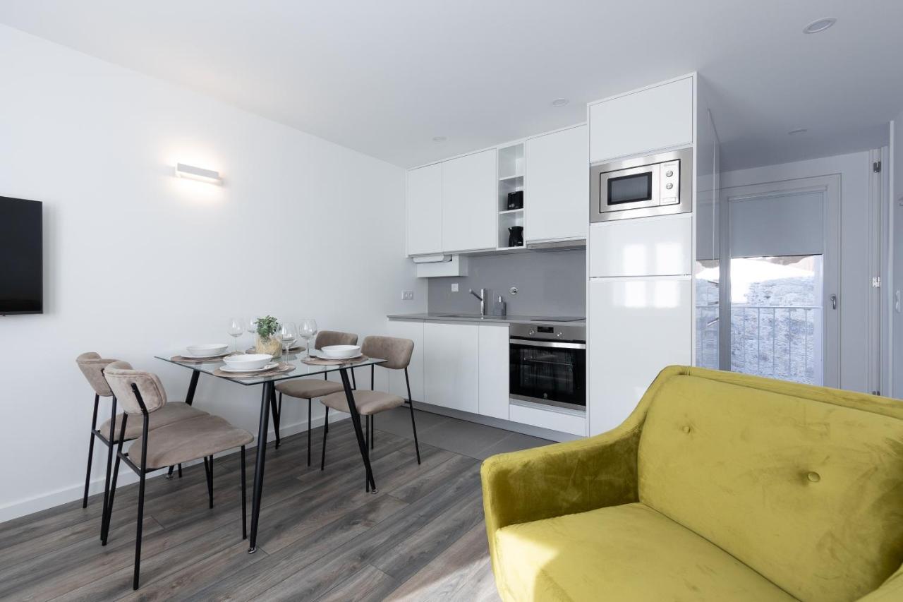 Dona Emilia Guest House & Studio Apartment Building Виана до Кастело Екстериор снимка