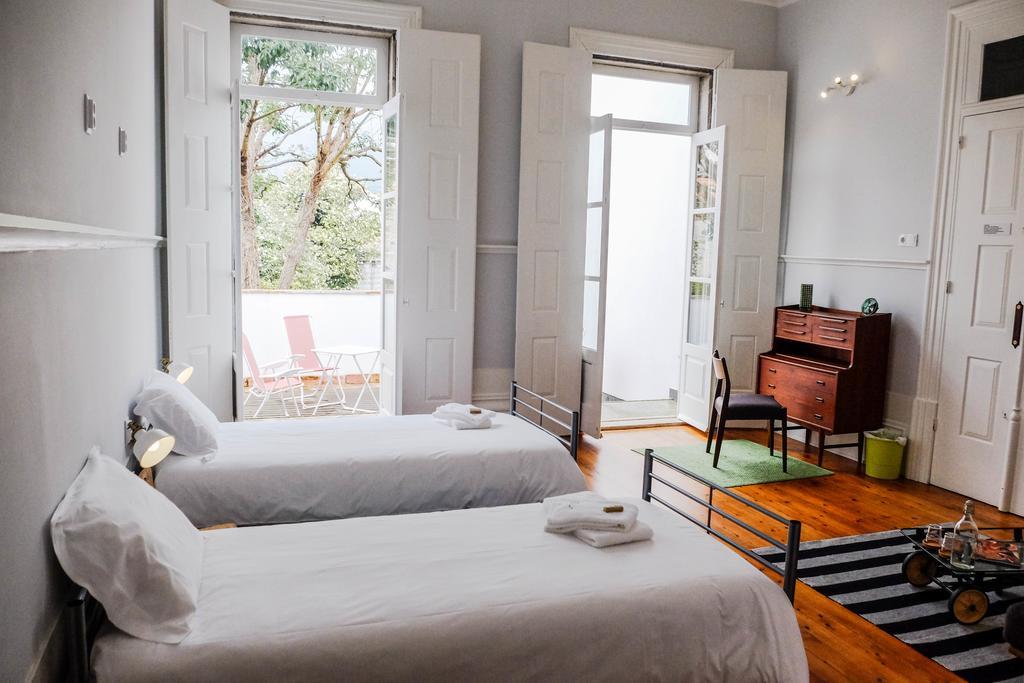 Dona Emilia Guest House & Studio Apartment Building Виана до Кастело Екстериор снимка