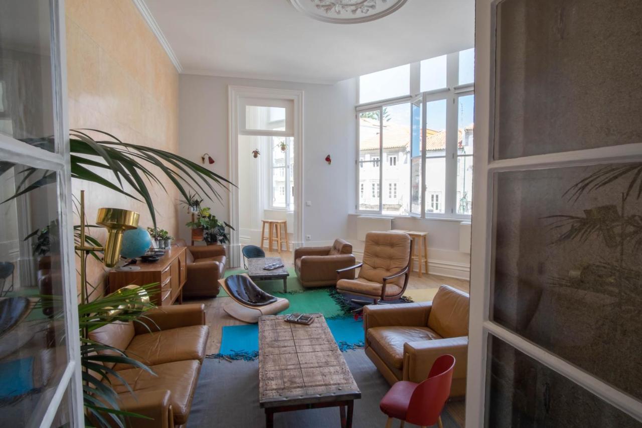 Dona Emilia Guest House & Studio Apartment Building Виана до Кастело Екстериор снимка